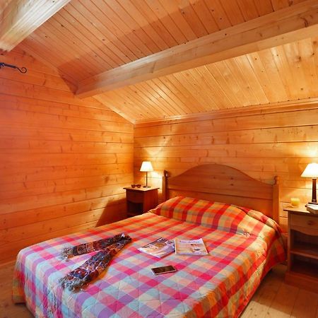 Residence Nemea Les Chalets Du Bois De Champelle Morillon Exterior photo