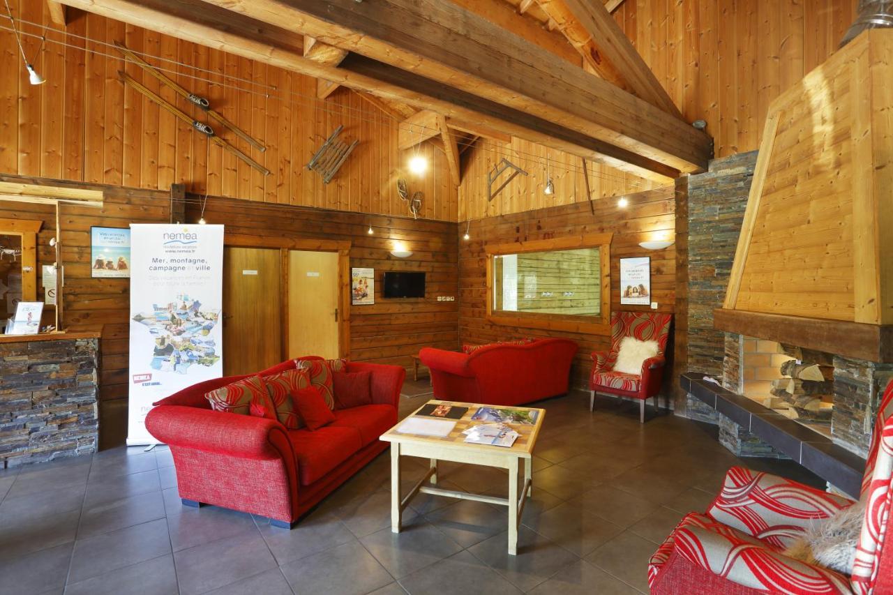 Residence Nemea Les Chalets Du Bois De Champelle Morillon Exterior photo