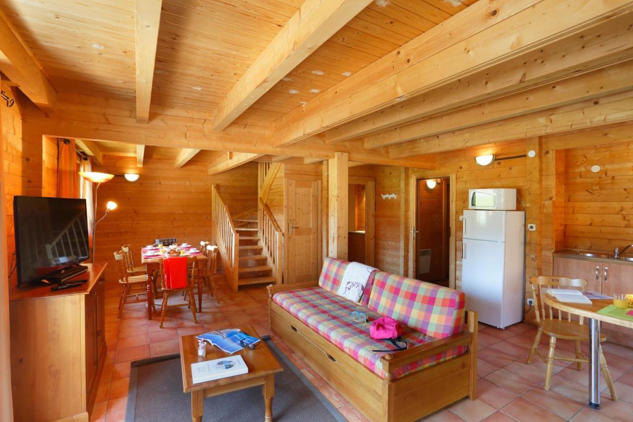 Residence Nemea Les Chalets Du Bois De Champelle Morillon Exterior photo