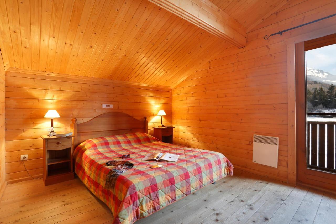 Residence Nemea Les Chalets Du Bois De Champelle Morillon Exterior photo